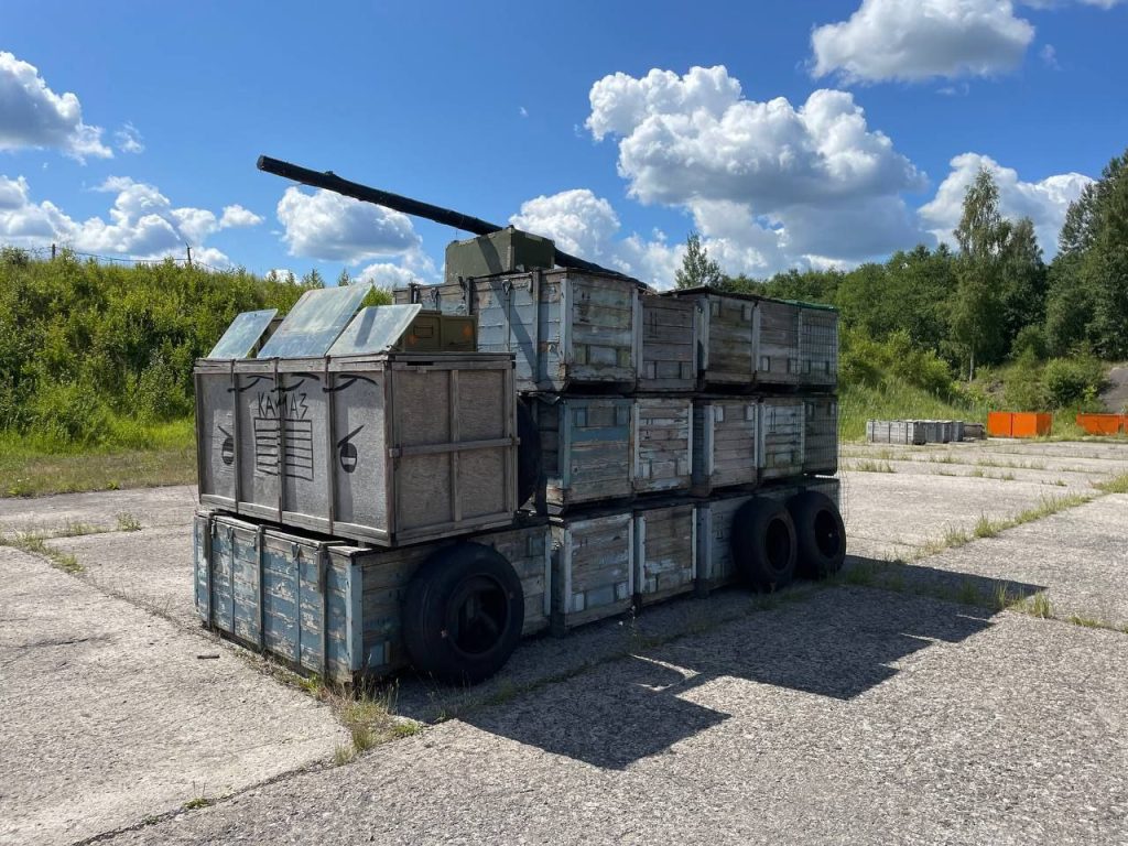 Окупаційні війська продемонстрували макети свого озброєння, але досить невдало