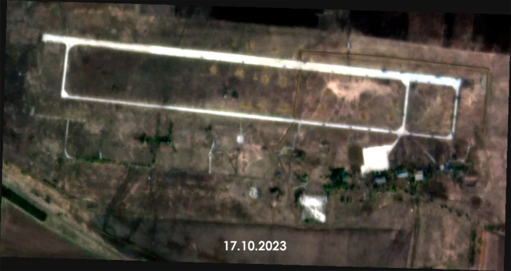 Щонайменше п'ять вертольотів ПКС Росії: Опубліковані супутникові знімки аеродрому в Бердянську - ЗМІ