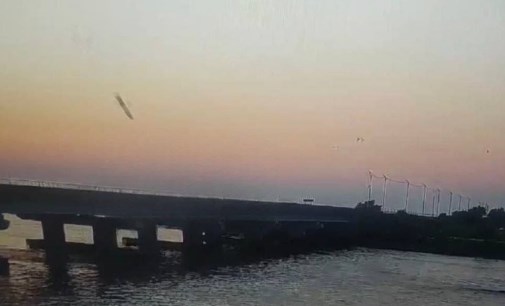 Момент ракетного удару по Чонгарському мосту – відео