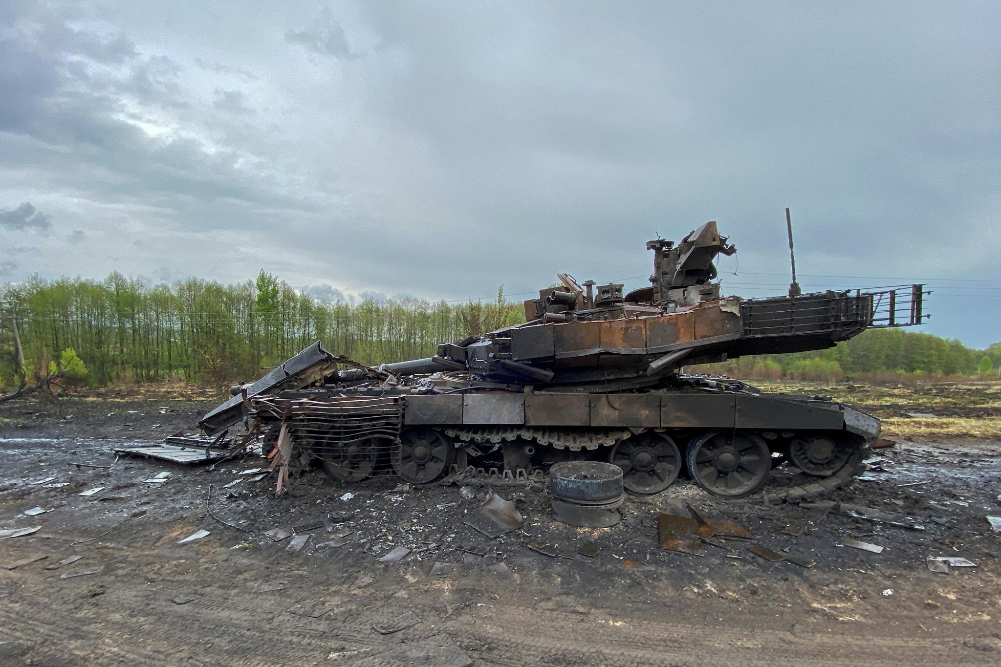 Черговий російський новітній танк Т-90М “Прорив” знищили бійці Нацгвардіії України – новина дня