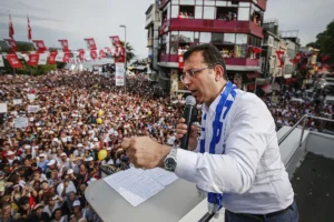 Що означає арешт мера Стамбула, або Багато турків та одна туркеня