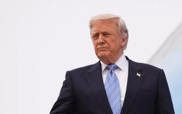 Війна з комарами: Дональд Трамп вимагає радикального скорочення кількості комах у Вашингтоні